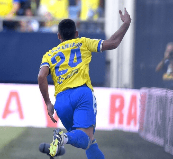 圣埃米特里奥最终进球加的斯1-0击败阿拉维斯赢得揭幕战