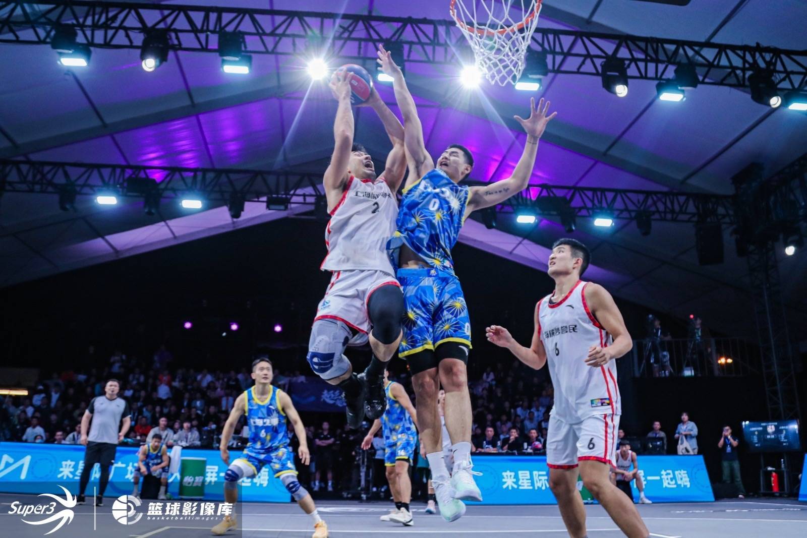【九球体育】上海久事队获得男子三人篮球超级联赛总冠军