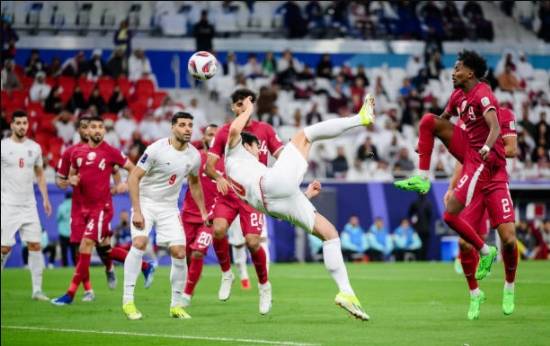 国足::亚洲杯再爆冷门！卡塔尔神仙球国足，3-2波斯铁骑，决赛对手不如国足